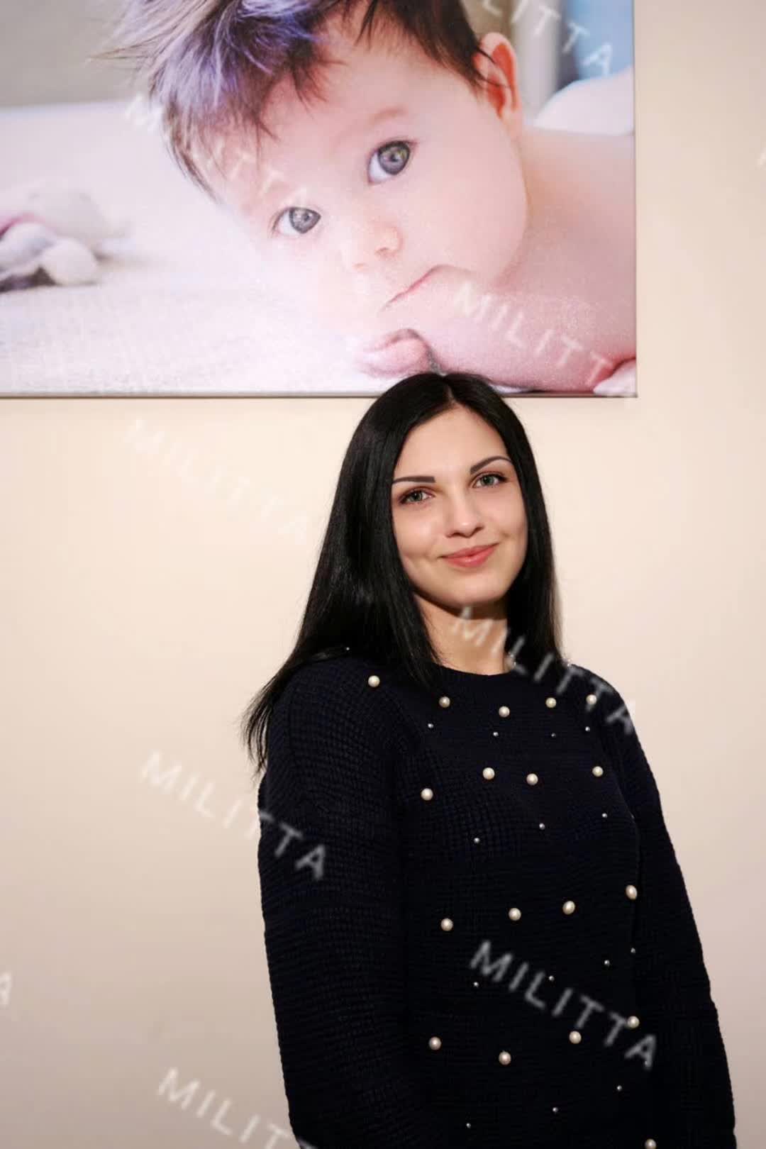 乌克兰的捐卵者 棕黑色头发白皮肤 O型血，171cm高挑身材