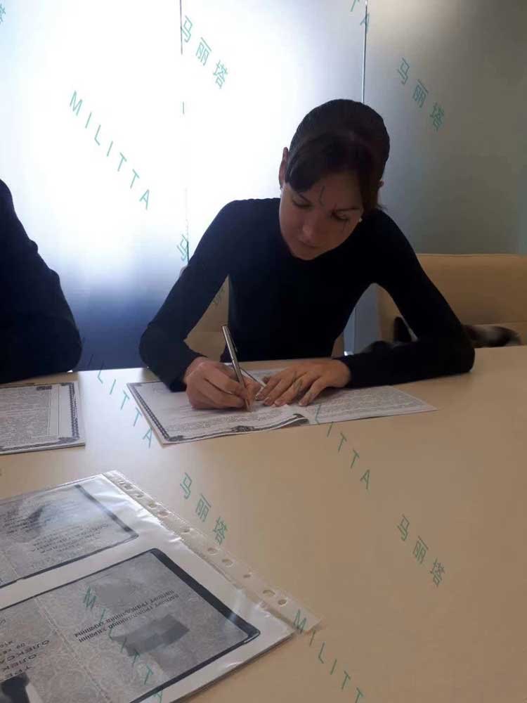 两个代母去移植,办公室又迎来一个新美女代母签协议