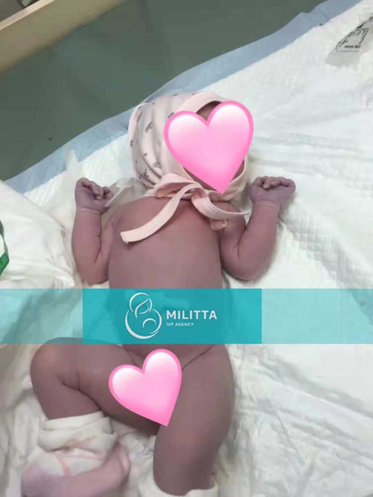 马丽塔一个健康可爱的女宝宝在12月9日来到了这个美丽的世界
