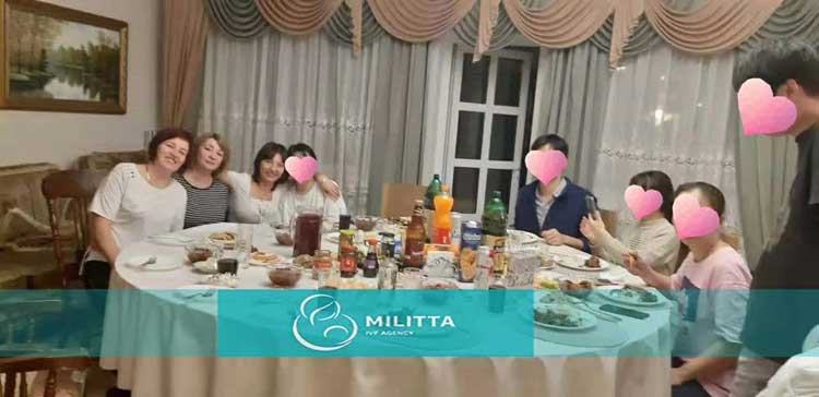 平安夜三对赴乌克兰试管助孕的中国朋友聚在马丽塔别墅