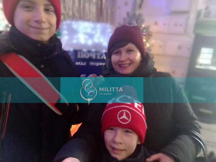 乌克兰试管助孕妈妈和孩子过新年