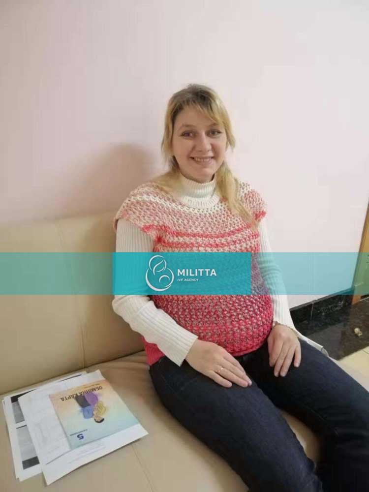 7个乌克兰试管助孕妈妈到医院B型检查、常规血尿检查
