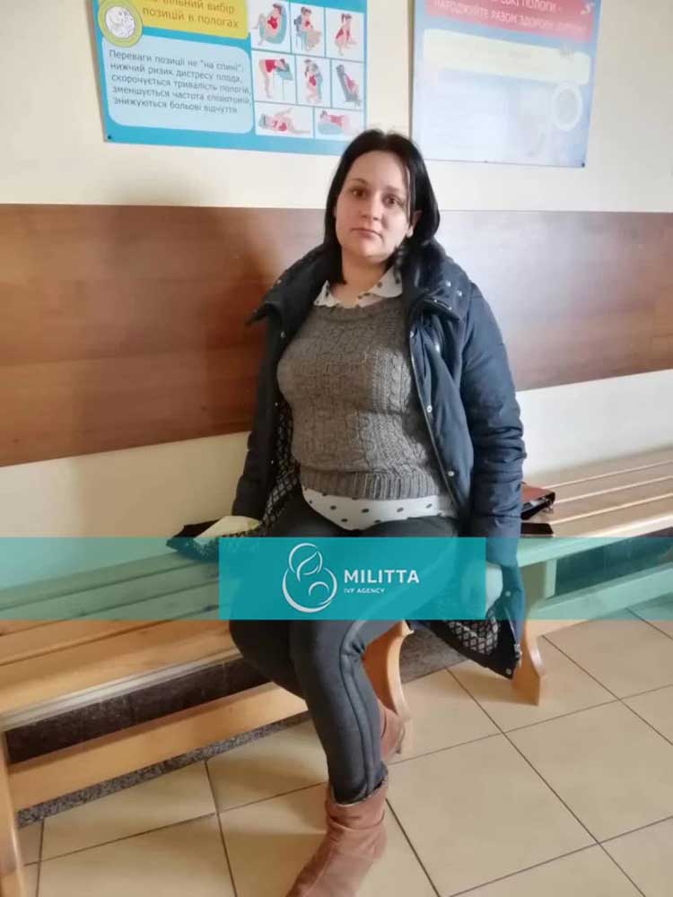 马丽塔3位乌克兰助孕妈妈到医院产检，代母部同事一对一陪同