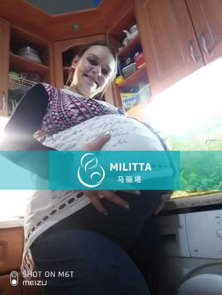 怀孕35周的乌克兰肚子鼓的像个皮球