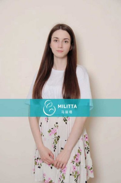 新签约的24岁乌克兰卵妹，身材高挑、貌美如花