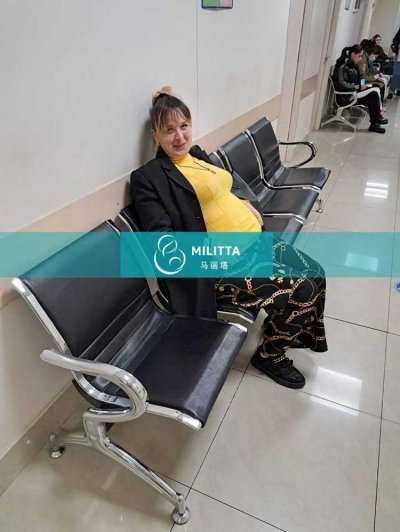 格鲁吉亚的爱心妈妈来妇产医院做孕34周B超产检