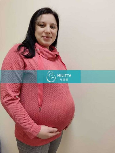 厦门Y夫妇在乌克兰丽塔医院助孕匹配的试管妈妈到医院做B超孕检