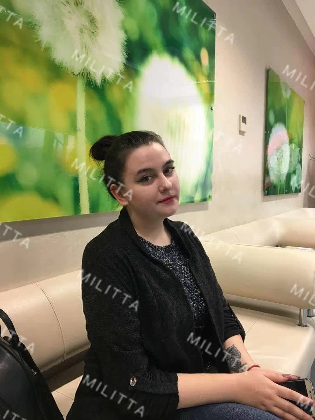 马丽塔两位年轻的妈妈移植前去医院检查身体