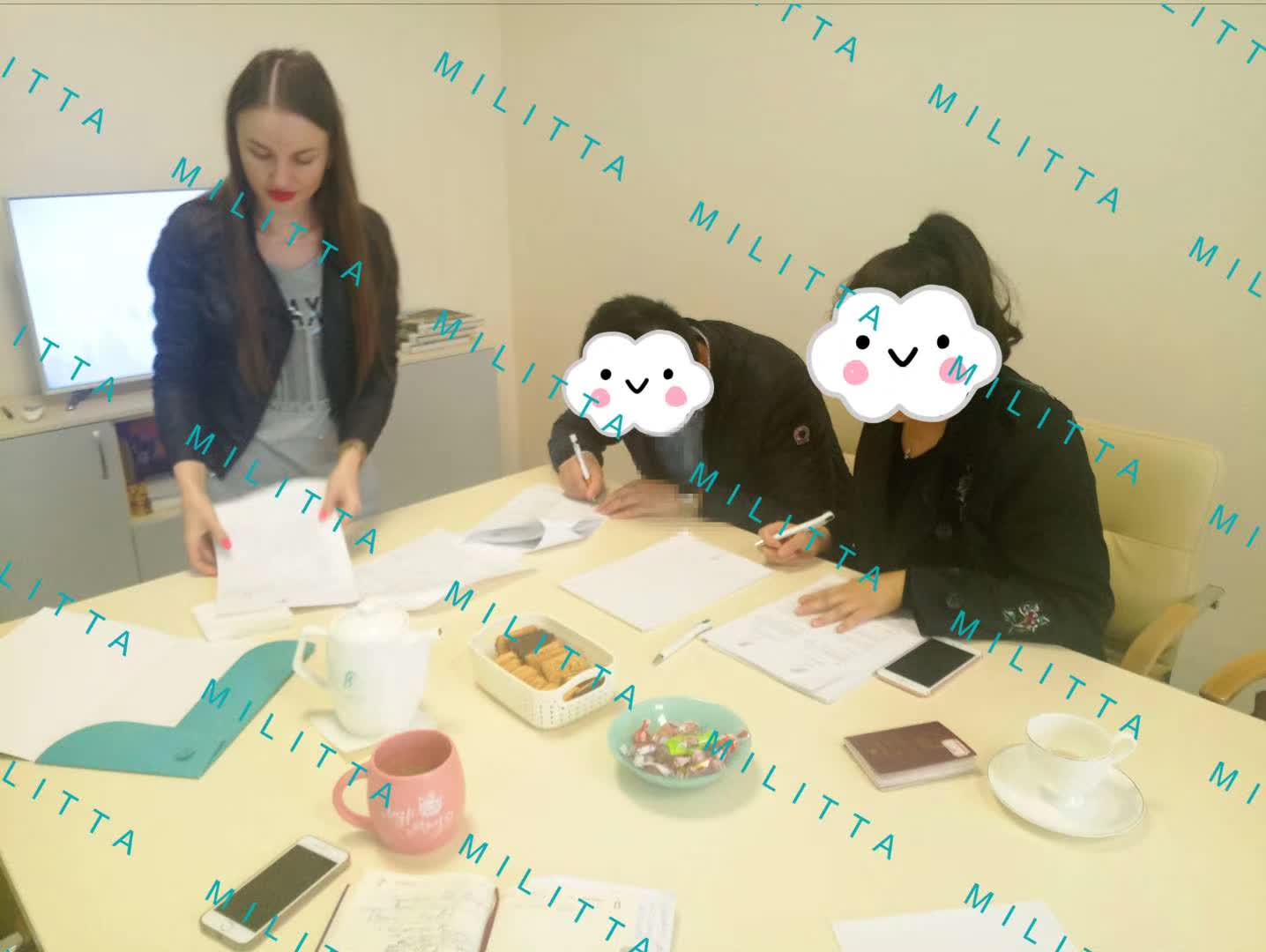 R先生夫妇来到马丽塔签A套餐合同之后 又赶到医院做体检