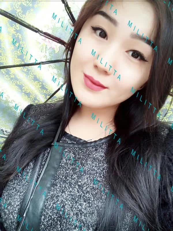 温婉可人的亚洲卵妹，正在体检中
