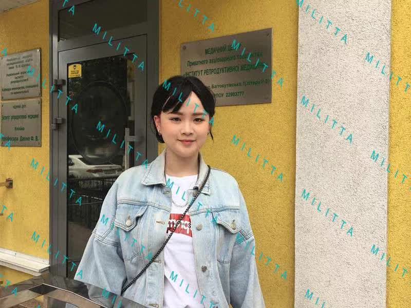 清秀的中国卵妹 已经到达基辅医院促排啦