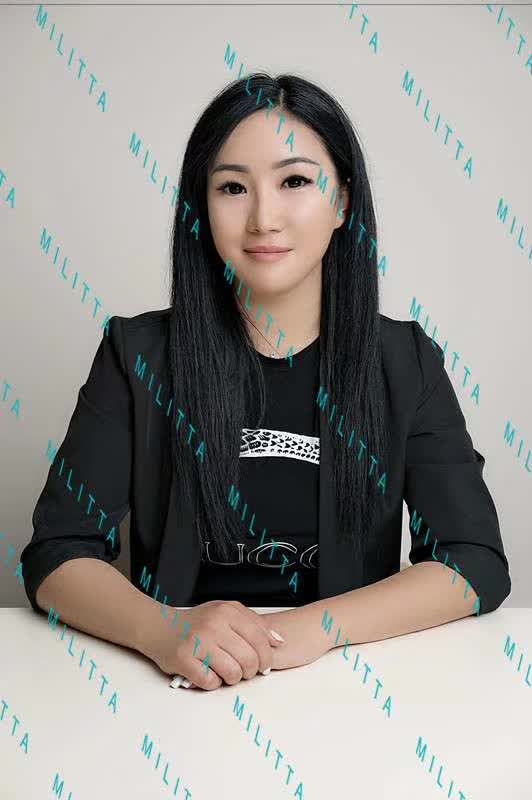 乌克兰马丽塔亚洲长发气质美女
