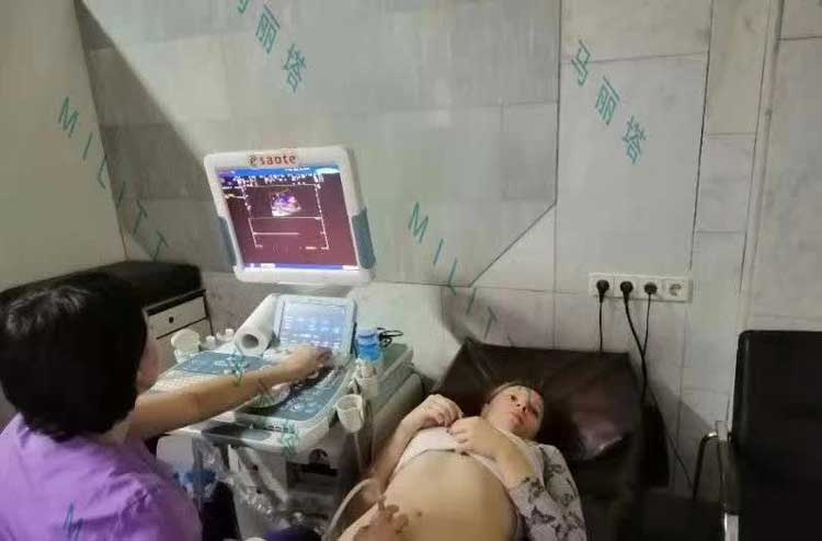 马丽塔亚裔供卵PGD筛查完后有4个男胚2个女胚,代母检测到是双胞胎