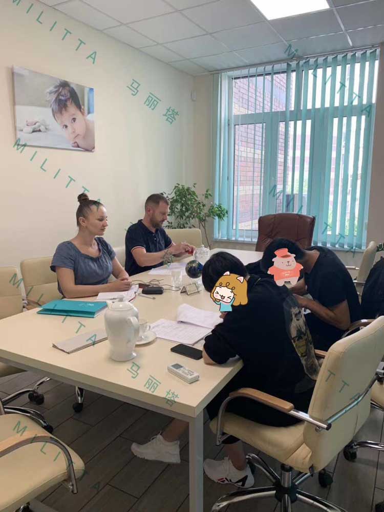 每天变的是会遇见新客户,不变的是签订试管助孕合同的流程
