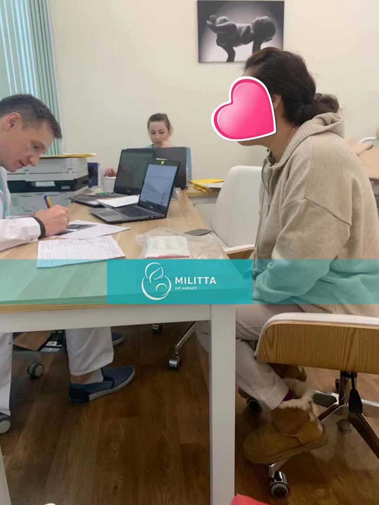 四对中国客户在乌克兰丽塔医院拍B超,抽血做检查,取精