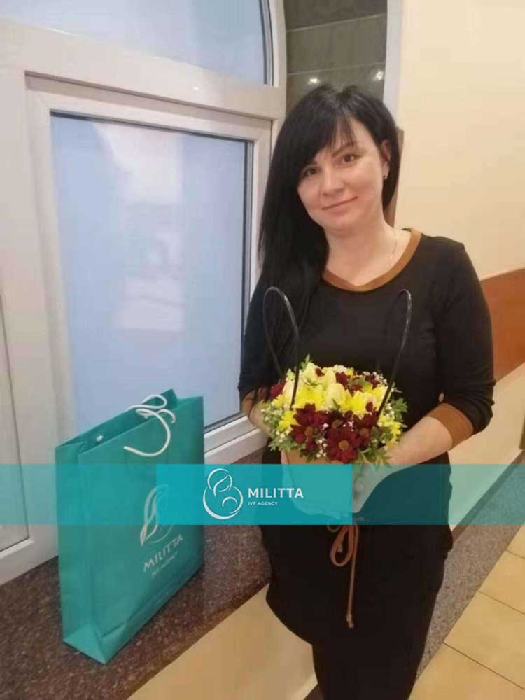 马丽塔两个乌克兰试管助孕妈妈签署放弃孩子监护权文件