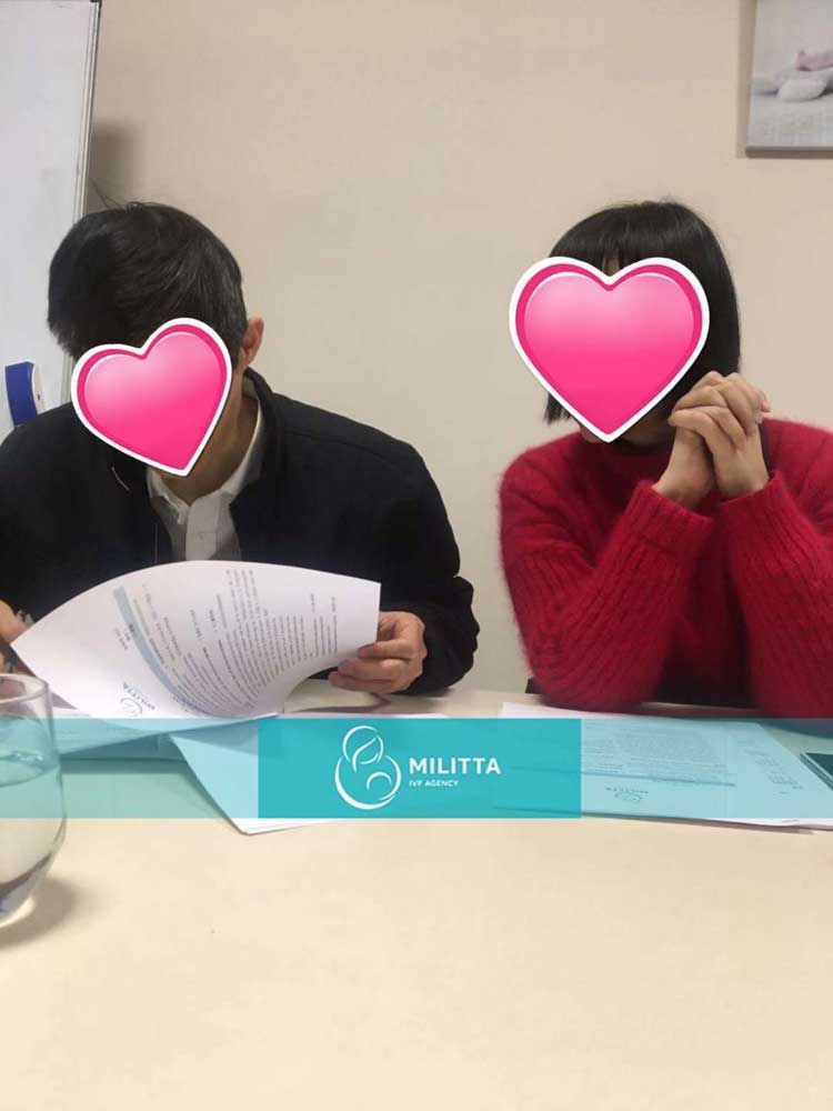 3对夫妇跟马丽塔签订了合同,自卵试管成功率的高低跟年龄有很大关系