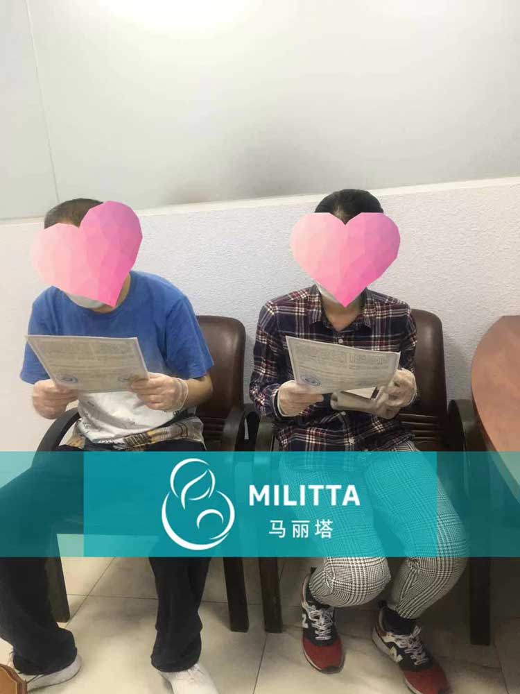 S夫妇准备回国前和马丽塔签署委托书,后续试管流程马丽塔执行