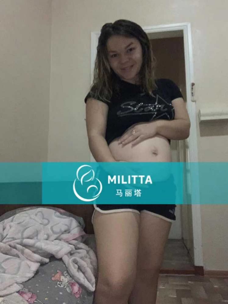 L女士怀孕21周的乌克兰发来的近期生活照