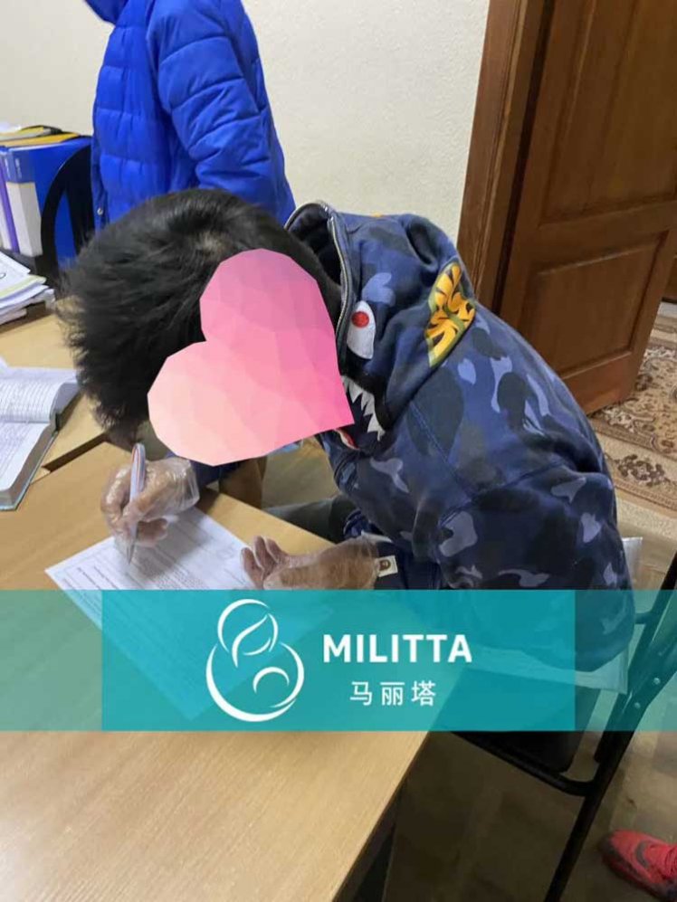 L夫妇办好了试管宝宝出生证,争取早日办理所有的回国证件