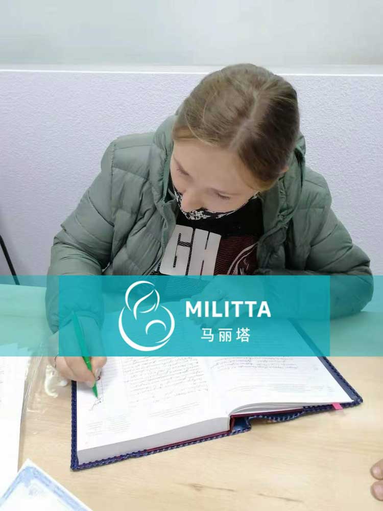 乌克兰代妈签署放弃孩子抚养权协议