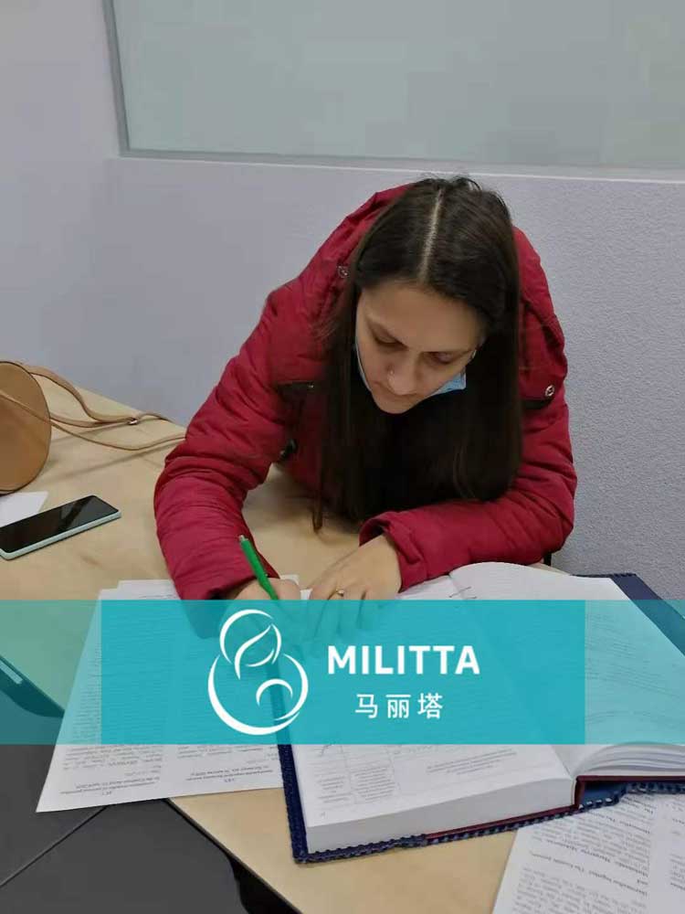 乌克兰代妈签署放弃孩子抚养权协议