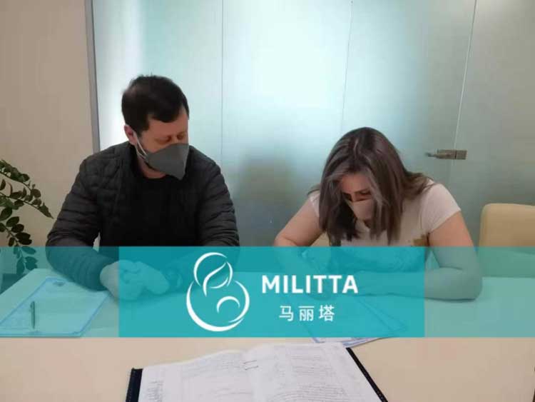 乌克兰代妈签署放弃试管宝宝抚养权