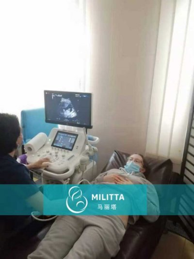 6月15号,到妇产医院做产检的孕妇们