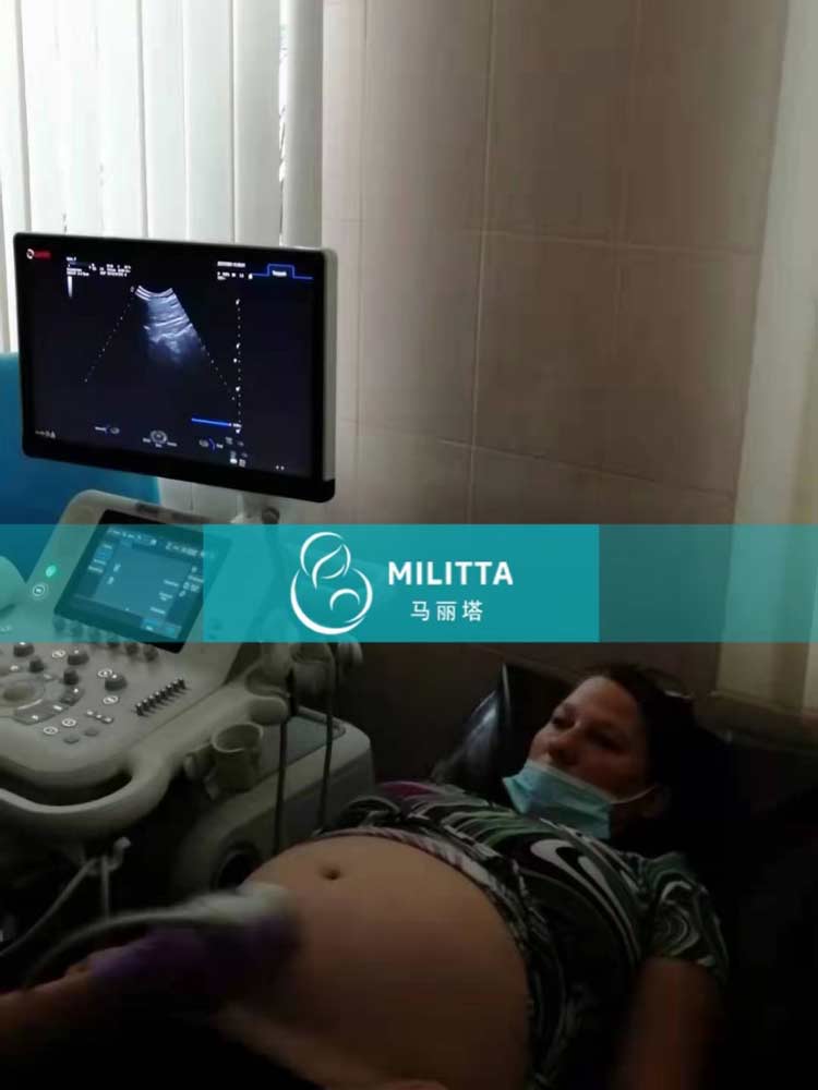 乌克兰试管孕母做产检