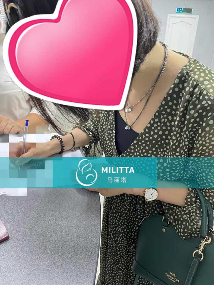 试管宝宝出生证