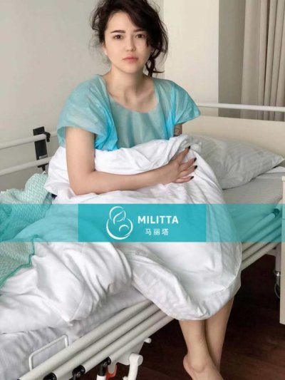 亚裔卵妹在丽塔医院取卵麻药过后，睡眼惺忪样