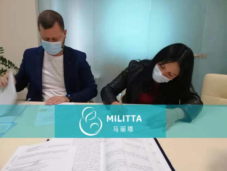 乌克兰试管孕妈签订相关协议