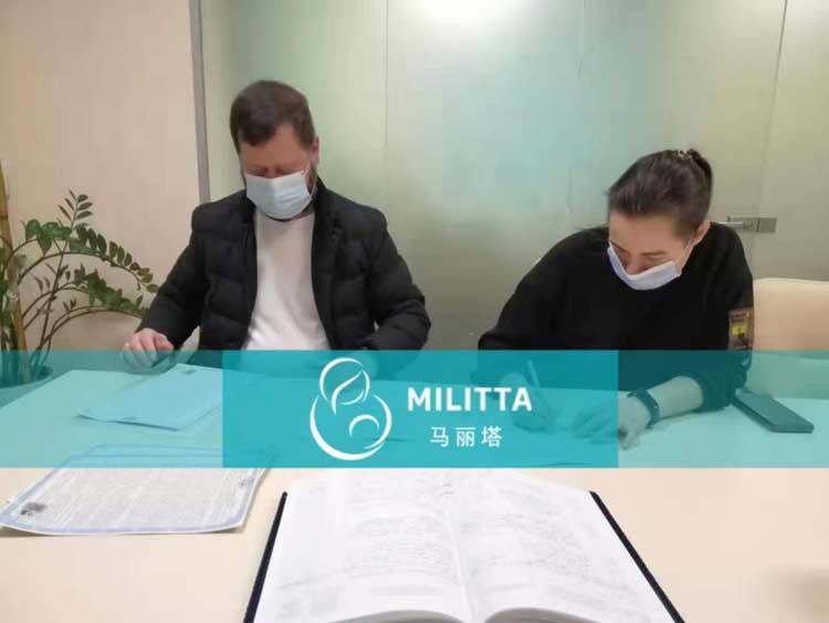 乌克兰孕妈签订移植协议