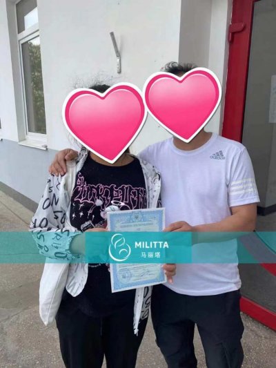 战争仍在继续,不影响这对夫妇拿到乌克兰试管宝宝出生证