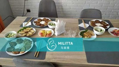 乌克兰试管或者接娃的夫妇,依旧是会包住宿跟安排保姆做饭