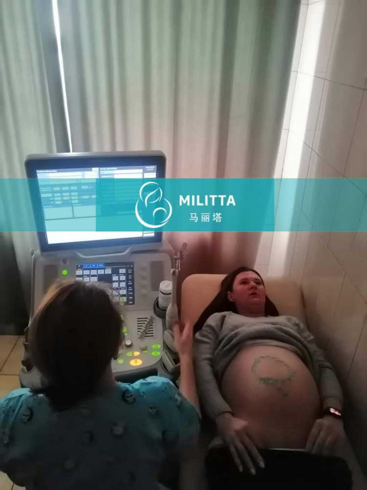 乌克兰孕33周孕妈做B超