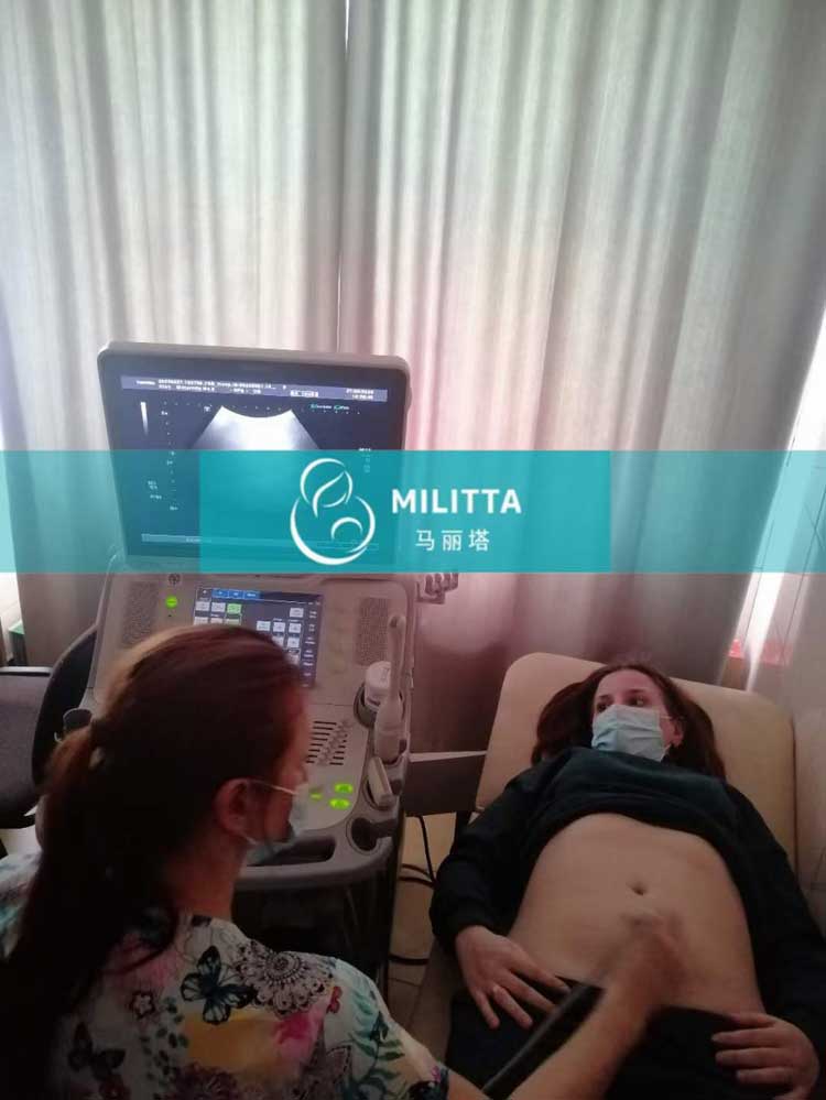 乌克兰试管孕妈B超