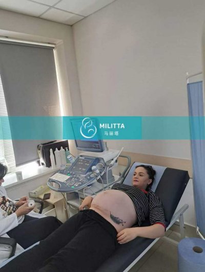 格鲁吉亚试管妈妈来当地妇产医院做B超产检,已经孕30周