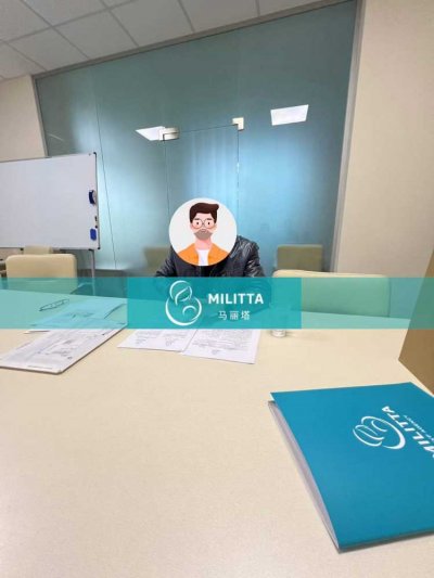 乌克兰新客户来办公室签合同,随后陪同到丽塔医院签协议
