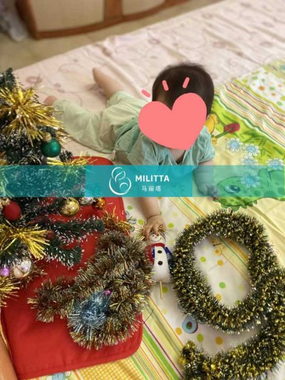 育儿师给在乌克兰基辅的小宝贝布置庆祝满9个月生日