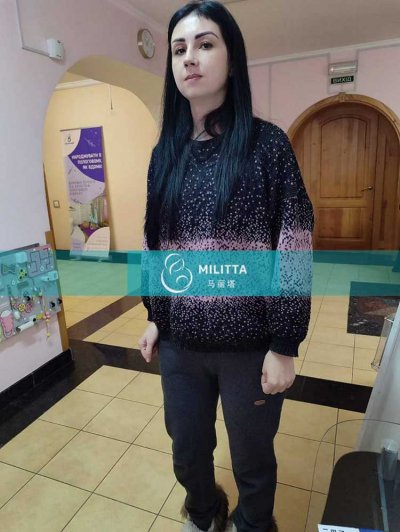 新疆T夫妇在乌克兰LITA医院移植胚胎的试管妈妈做B超检查