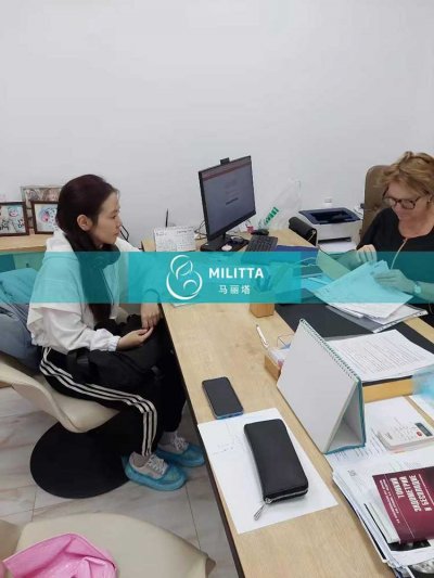 哈克斯斯坦试管妈妈来格鲁吉亚Silk医院做B超检查调理身体