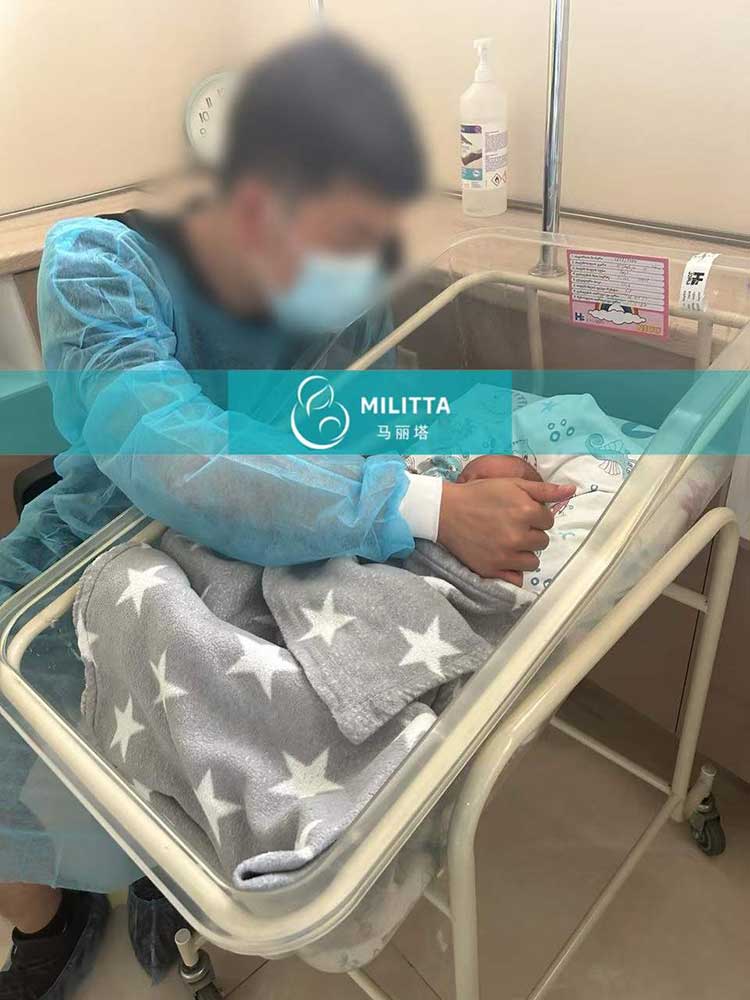 接格鲁吉亚试管宝宝出院