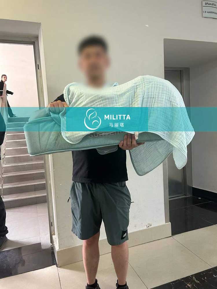 接格鲁吉亚试管宝宝出院