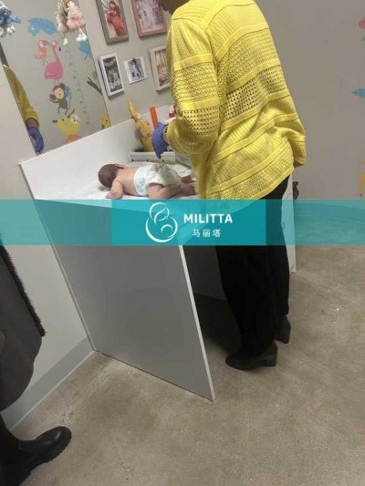 新晋奶爸带试管宝宝去格鲁吉亚儿科医院检查身体