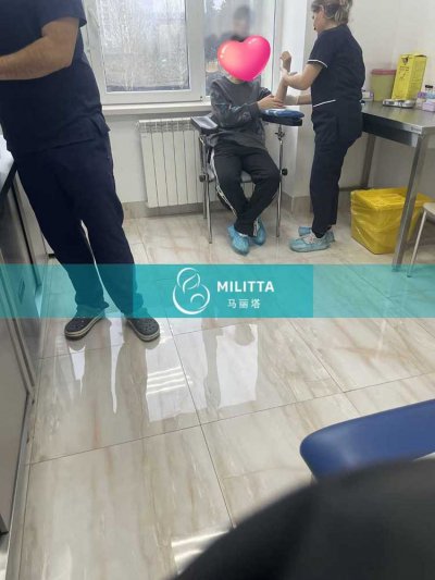 三位到格鲁吉亚自卵助孕的夫妇在医院安排体检，准备促排进周期