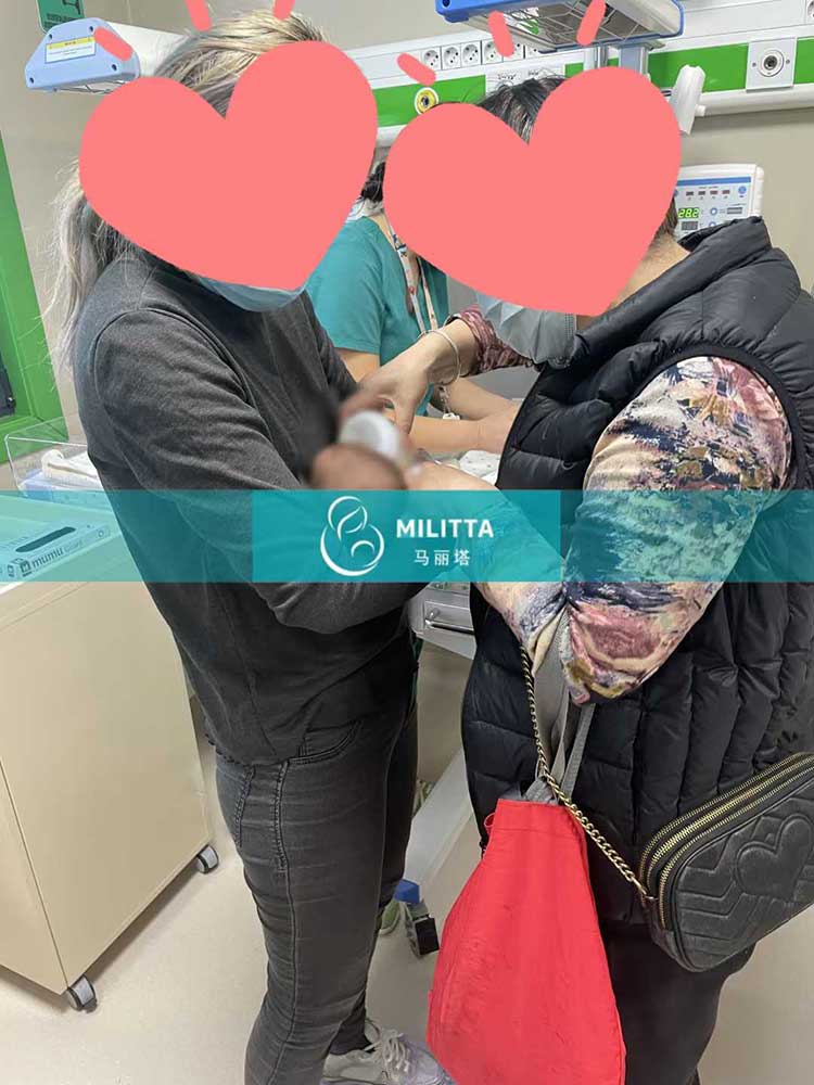 格鲁吉亚试管宝宝出院