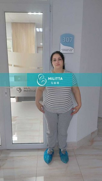 邓夫妇到格鲁吉亚助孕匹配的试管妈妈做第一次B超