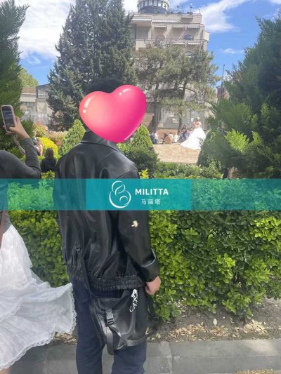 到格鲁吉亚助孕生娃的一对夫妇游览了第比利斯