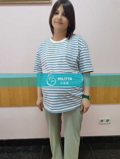 胡先生和钟先生到乌克兰助孕匹配的试管妈妈做